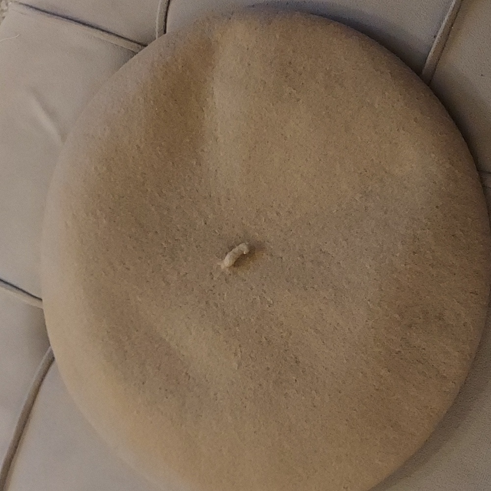 Gucci Tan Wool Beret Accessory